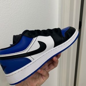 Jordan 1 royal toe low